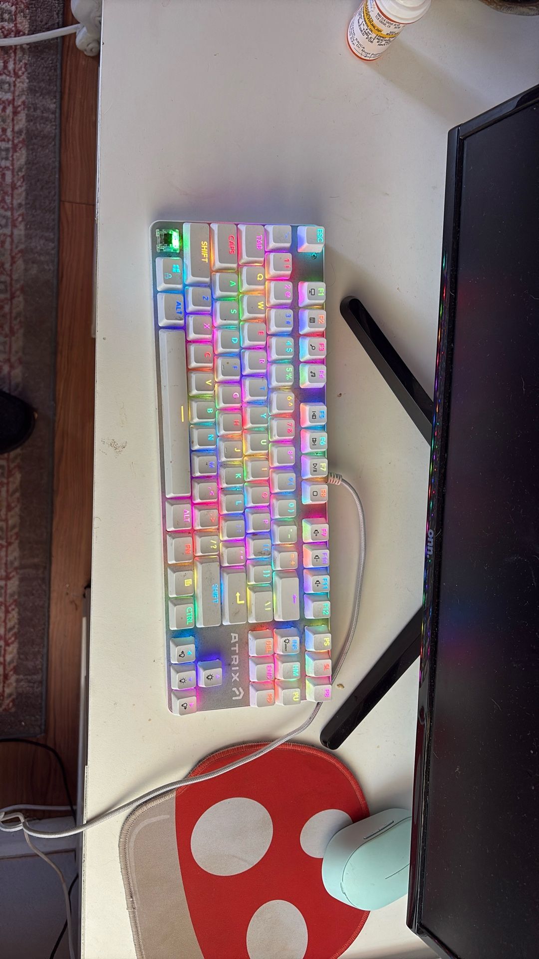 wired keyboard