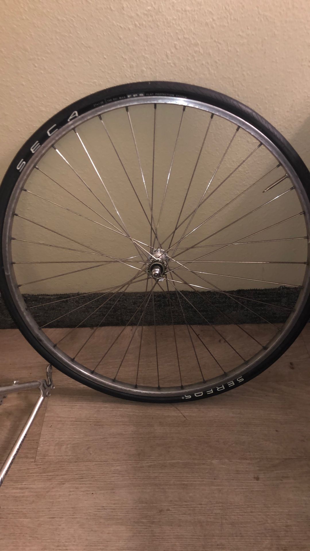 Shimano 28” Front Wheel 