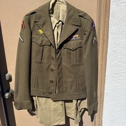 Vintage WWII WW2 US Army 42nd Infantry Full Uniform w/Patches & Ribbons