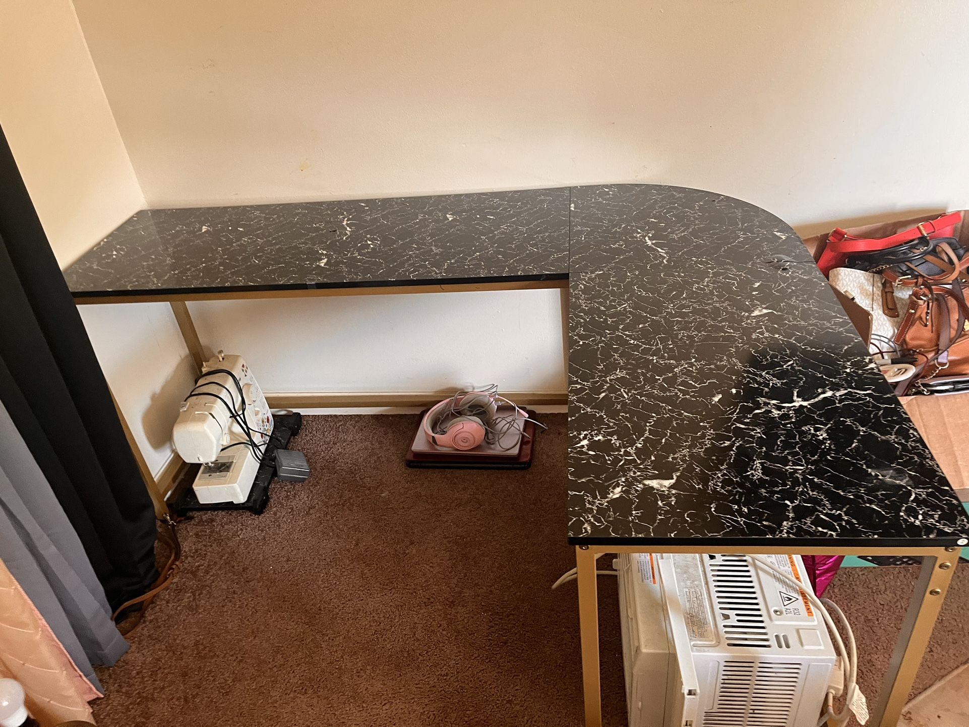 Marble Black L Shaped Desk