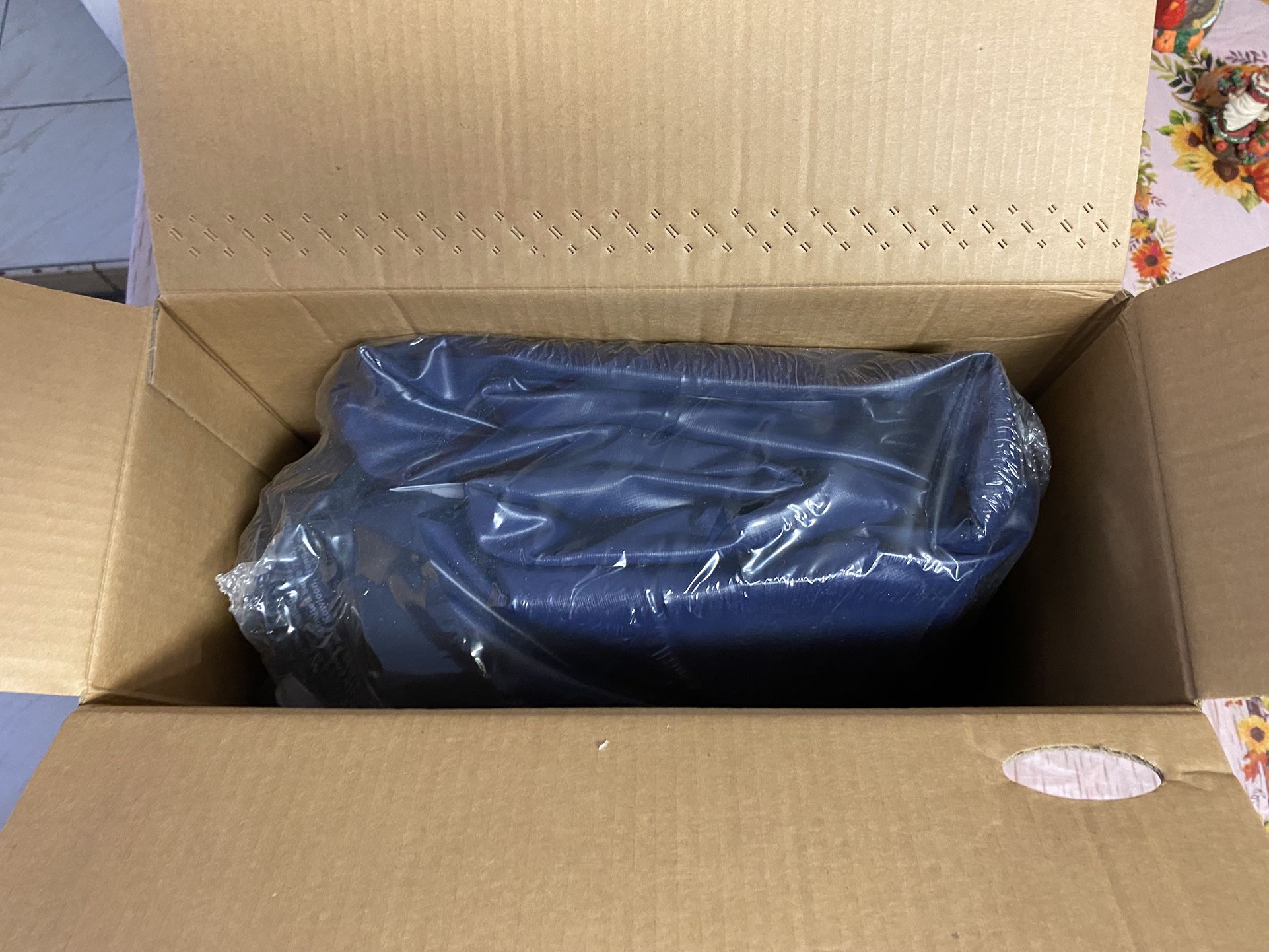 NEW Bestway Tritech Air Mattress Fashion Flock Twin, 20 inches high, with a built-in AC pump. Firm Price $65