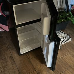 Small Refrigerator 