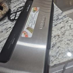 Vacuum Sealer BY Cuisinart 