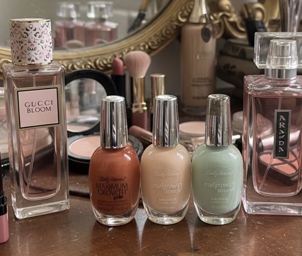 (3) Piece set Sally Hansen Nailgrowth Miracle, Maximum Growth Nail Polish