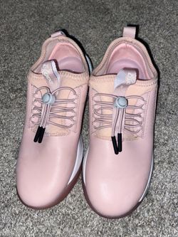 Clove Nursing Shoes