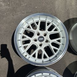 ESR Wheels 18x9.5 Inch, White And Chrome