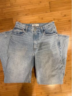 Abercrombie and fitch CURVE LOVE high rise 90s straight jeans