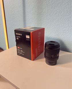 Sony FE 35mm f/1.4 GM (G Master) lens