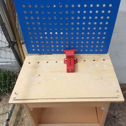 Kids Boys Work Play Table (Needs Play Tools) $15.00 (Serious Buyers)cash only