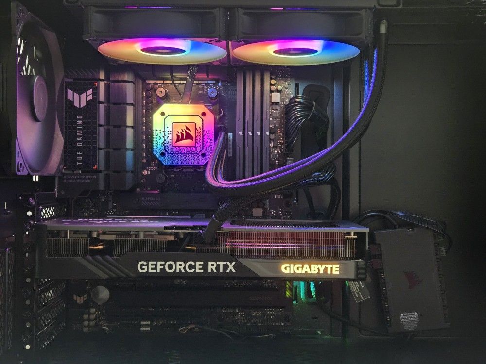 Custom Gaming PC AMD Ryzen 9 7950X / RTX 4070 12G