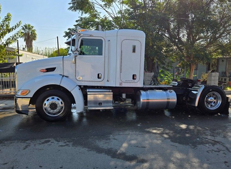 2012 Peterbilt 384