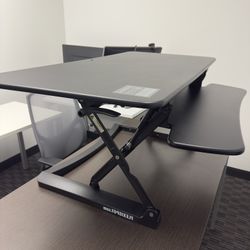 Vari desk - Desktop Standing Desk Converter - Adjustable Desk - Sit Stand Desk Dual Monitor Standing  44”-46”   Holds 44 pounds of weight  