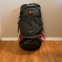 Osprey Atmos AG 50 backpack, men’s medium green, slim-fit straps