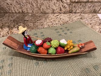 ESTATE SALE-  Colombian Souvenir.