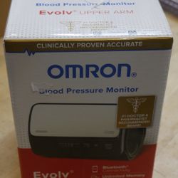 Omron BP7000 EVOLV Wireless Upper Arm Blood Pressure Monitor. new. 