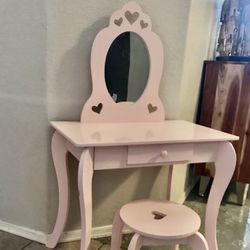 Kids Wood Hearts Vanity Set with Mirror and Stool, Beauty Makeup Vanity Table and Chair Set for Children, Pink