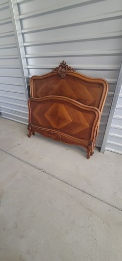 Gorgeous 1920s Full Side Headboard And Footboard