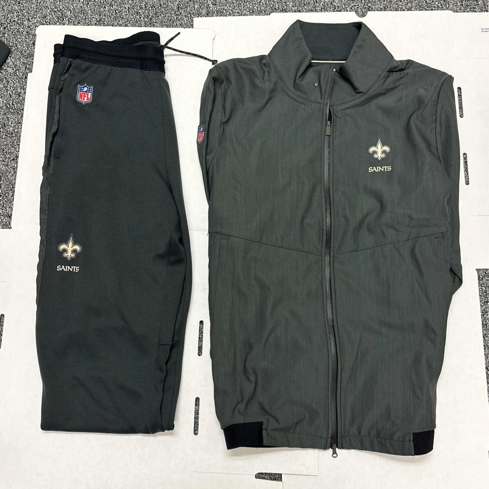On Field Nike Saints Travel Suit