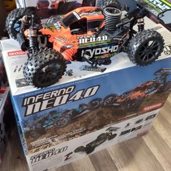 RC Nitro Buggy Brand New In A Box Kyosho Inferno Neo 4.0