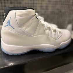 Jordan 11 Retro White/Legend Blue Size 10