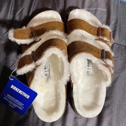 BRAND NEW WOMENS BIRKENSTOCK FUR SLIDES