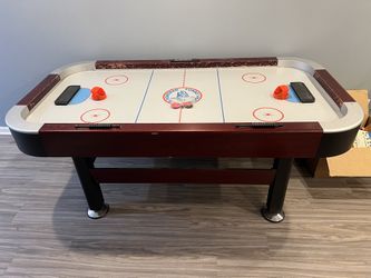 Air Hockey Table