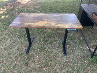 Electric adjustable height desk