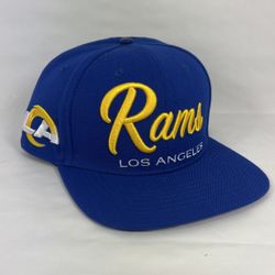 Los Angeles Rams 🐏 Pro Standard Snapback Hat 🧢 
