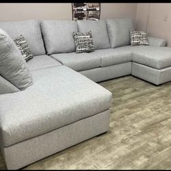 SUPER SIZED LIGHT GRAY SECTIONAL — $840!! 🛋️🔥 