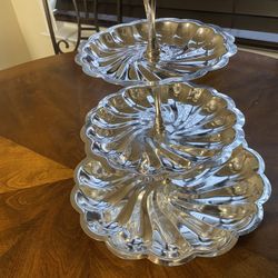 Silver cookies holder