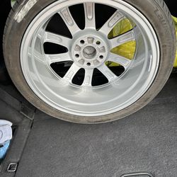 Tires (225/45/18 ) Laufenn - Wheels Toyota Avalon (2014)