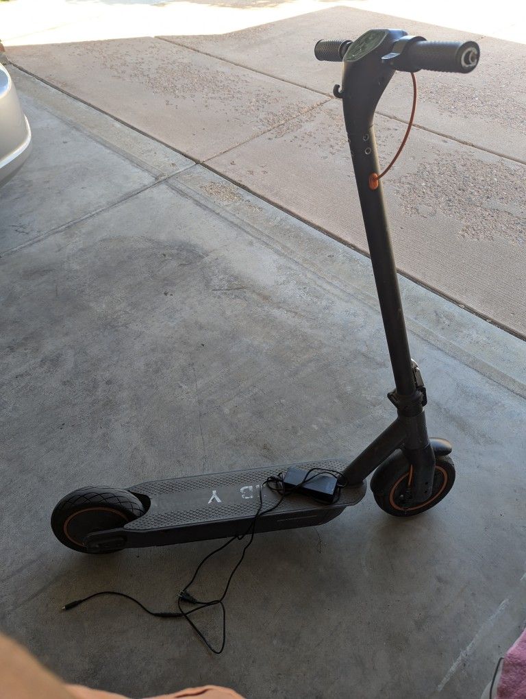 20 Mph Electric Scooter
