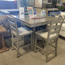 Wood Dining Set 📦🙌🏼 $399