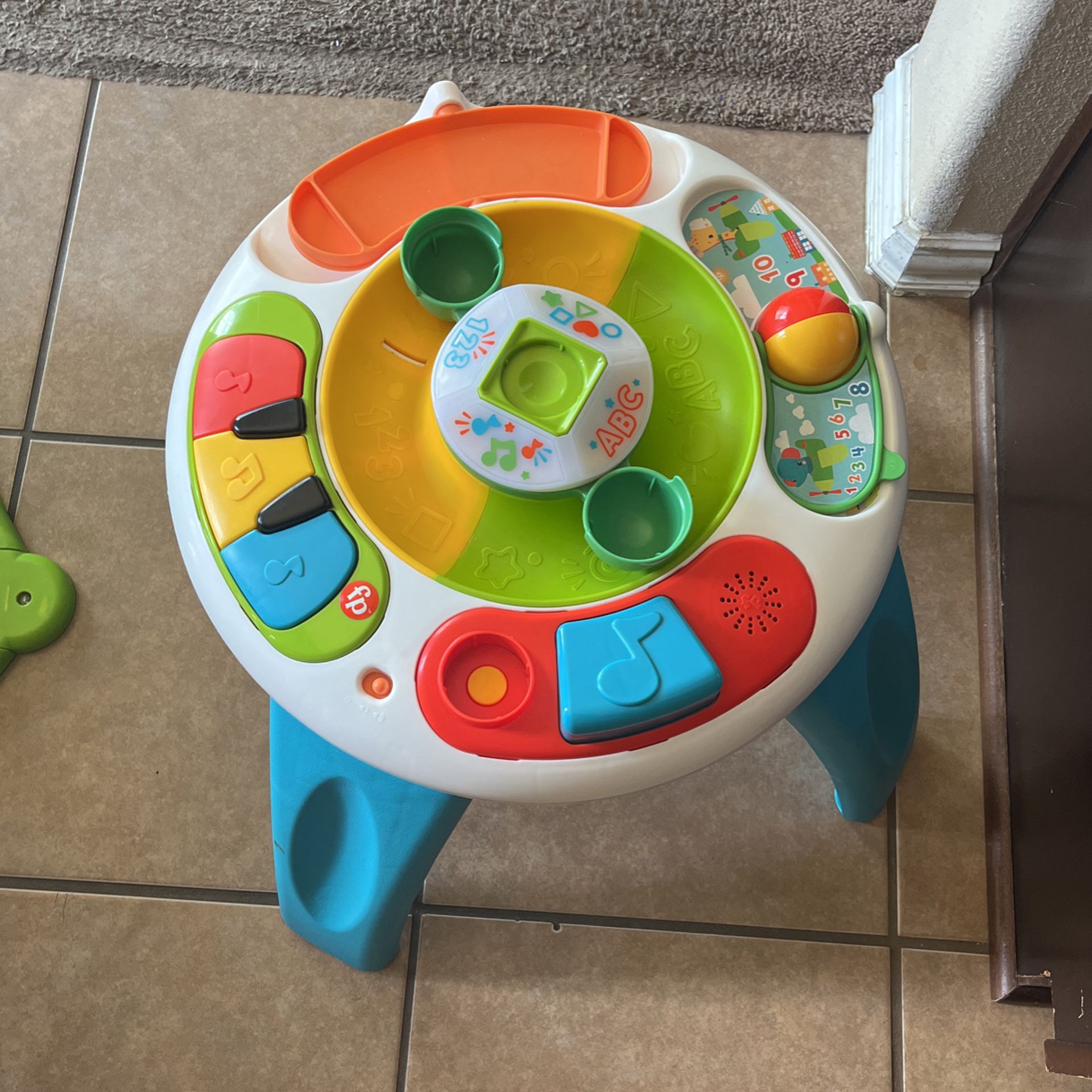 Fisher Price, Busy Table