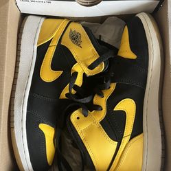 Jordan 1 “New love”