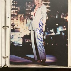 Brett Butler Actress Signed 8x10 Photo 