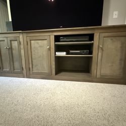 TV Entertainment Cabinet/Stand