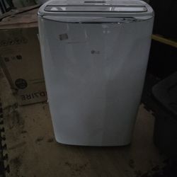 LG air conditioner 10,000 BTU. lp1419ivsm
This is an excellent Barely Used air conditioner for your large room