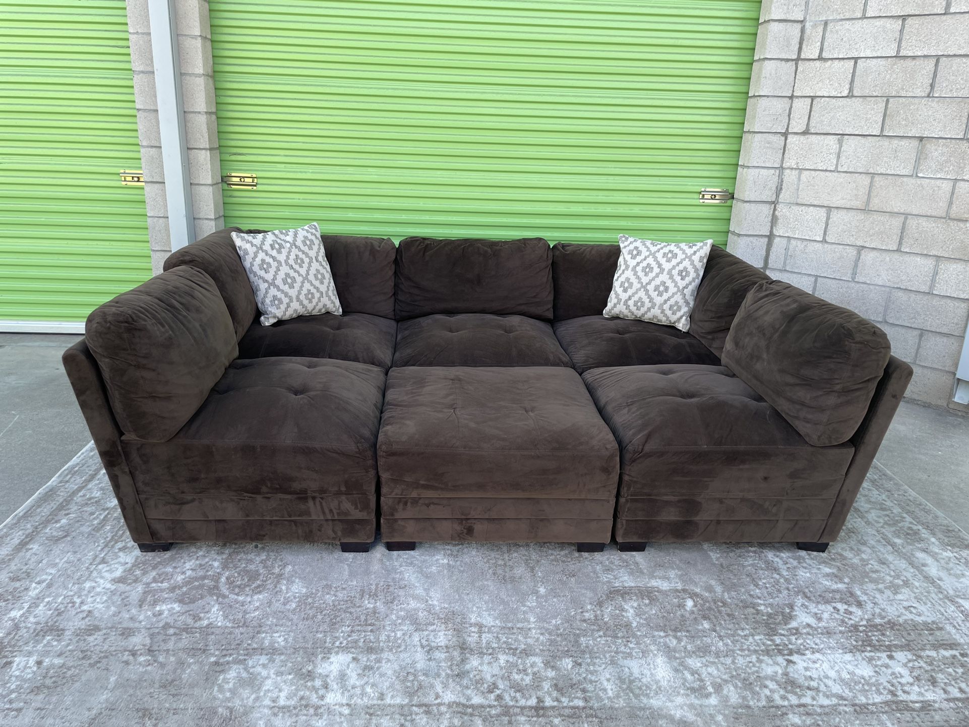 *Free Delivery* 6 Piece Modular Sectional Couch Sofa & Ottoman