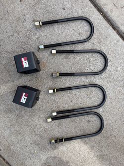 Leveling lift blocks