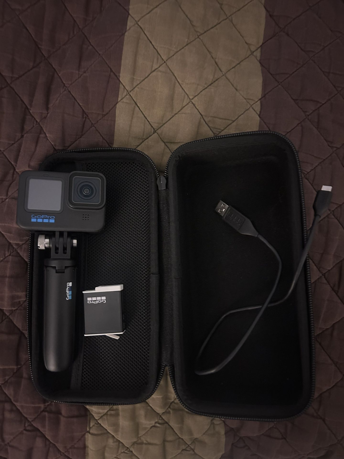 Go pro Hero 11 with travel kit