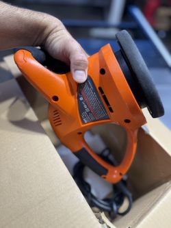 Black & Decker 6" Polisher + Bonnets & Box — $15