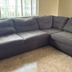 Sectional couches