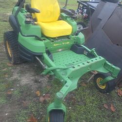 John Deere Zero Turn Ztrack Z951M