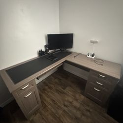 L Shaped Desk Like New 