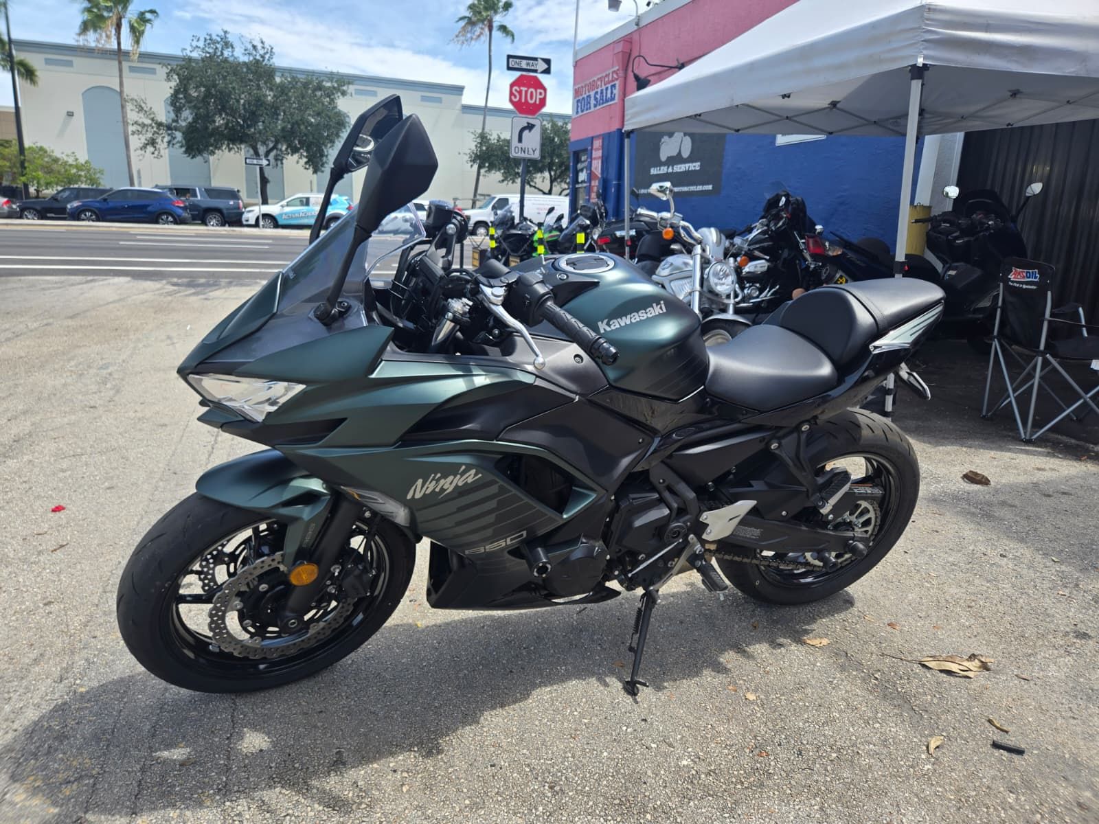 2025 Kawasaki Ninja 650cc abs