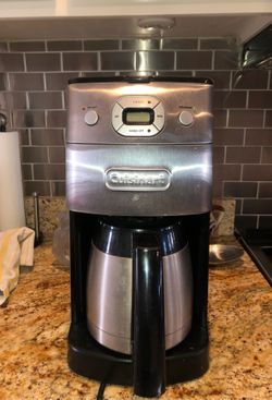 Cuisinart Coffee Maker. Brew and Grind coffee