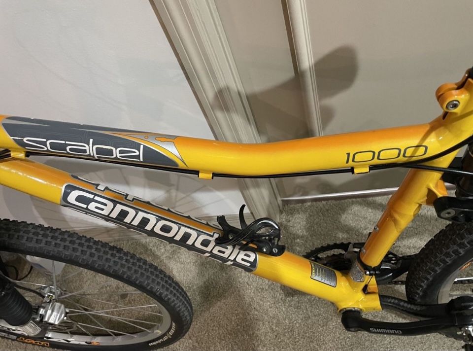 N2002 CANNONDALE SCALPEL 1000 LEFTY 27-SPEED MOUNTAIN BIKE. for