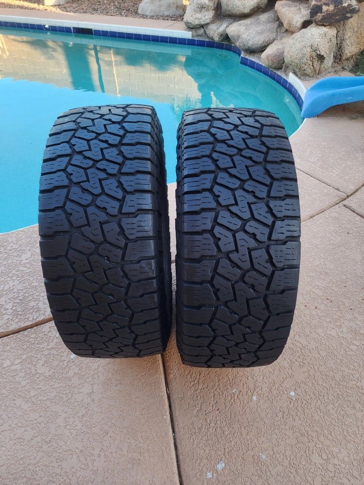 2 Wildpeak 285/65R18 Tires
