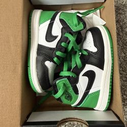 Jordan 1 Lucky Green Size 5c